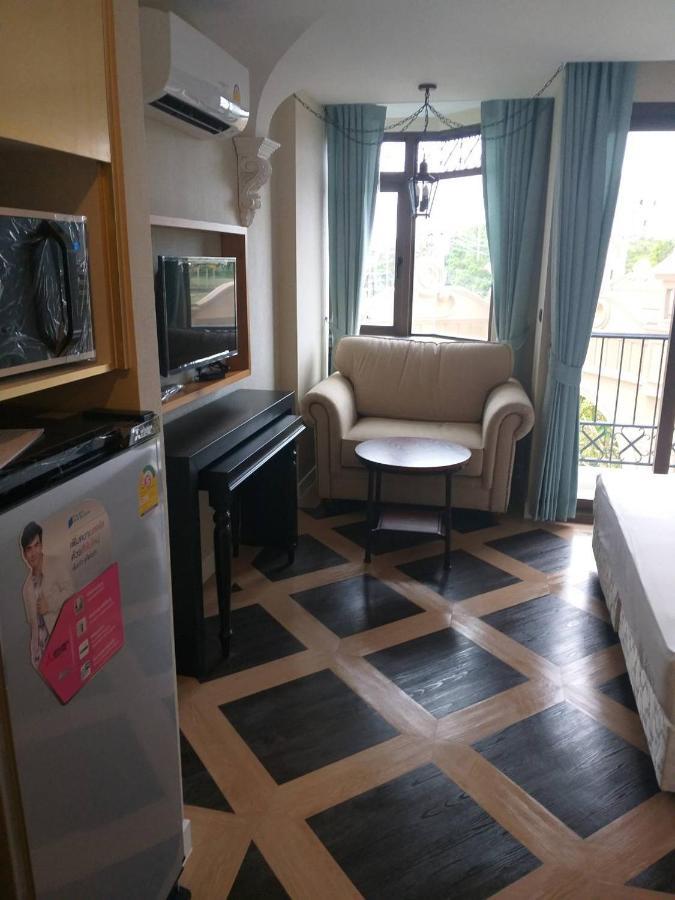 Espana Condo Resort Джомтьєн-Біч Екстер'єр фото